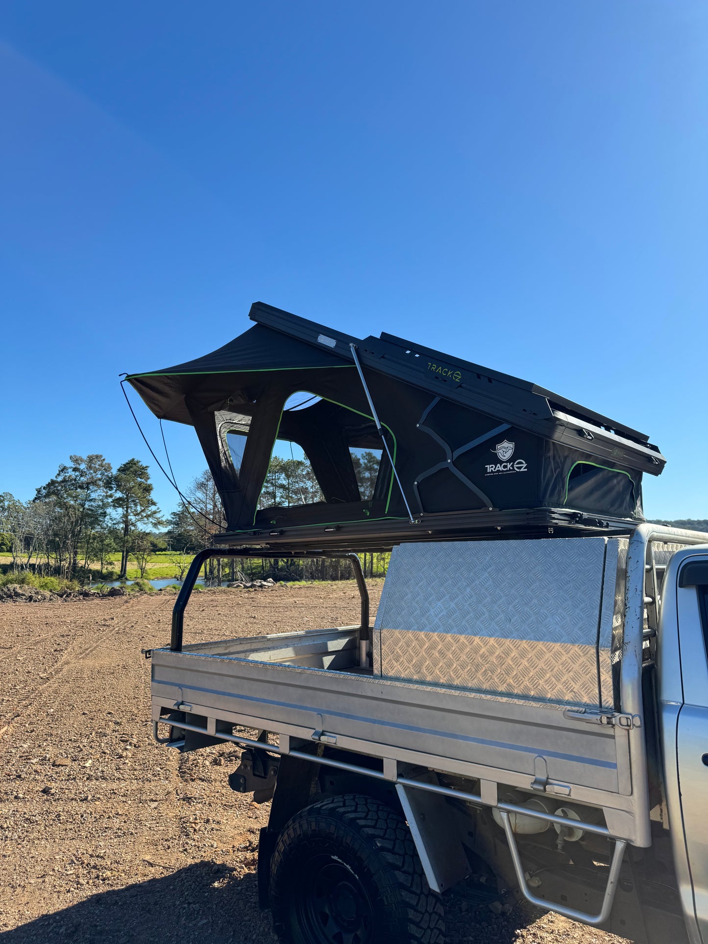 Deposit Pre Order - TrackOz X Hinge Rooftop Tent – Green Trim Edition