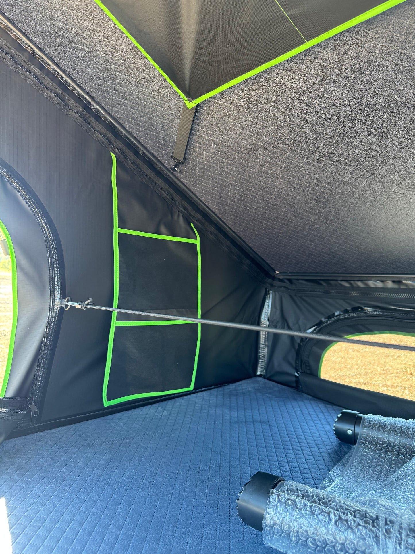 Deposit Pre Order - TrackOz X Hinge Rooftop Tent – Green Trim Edition