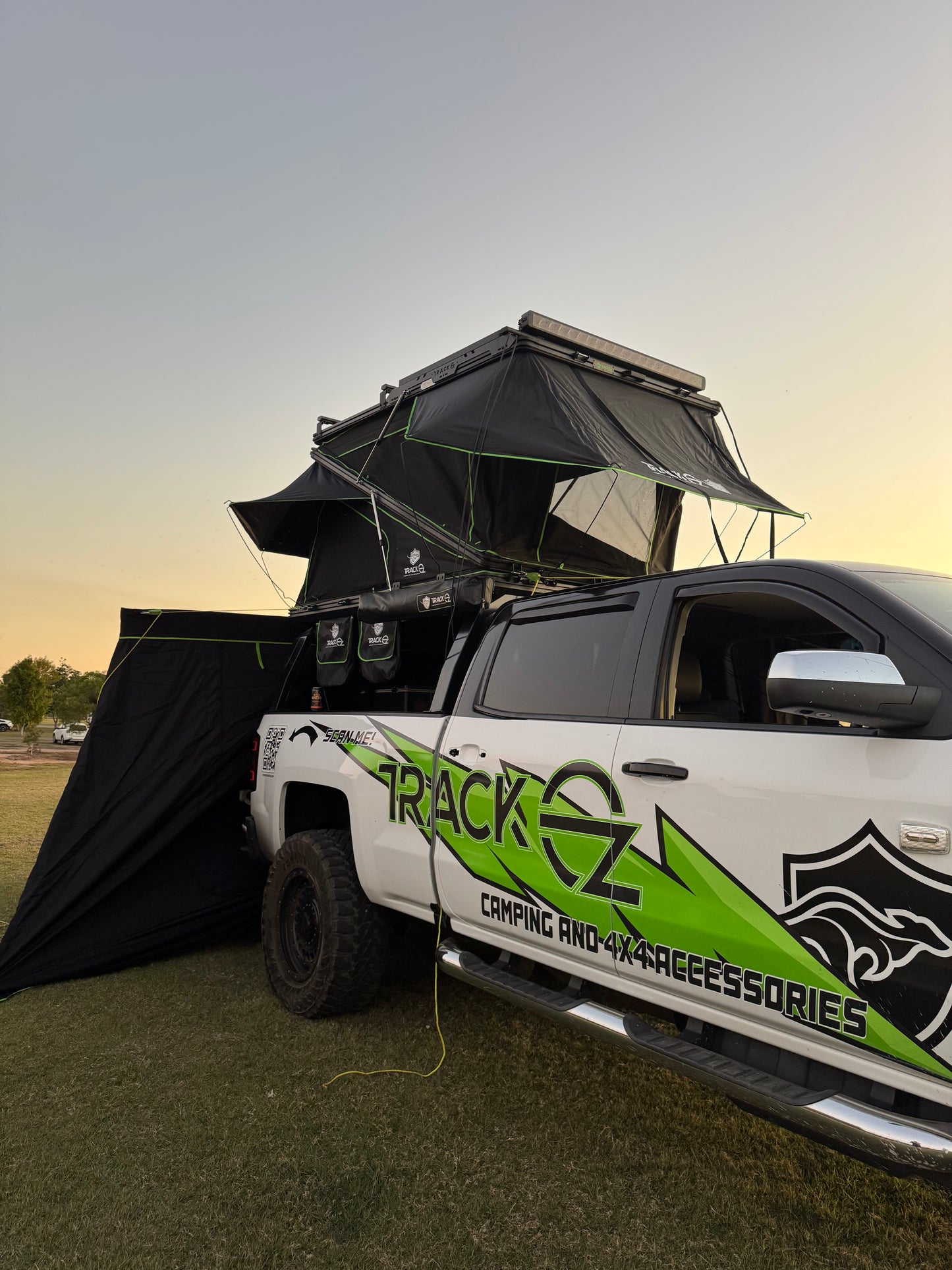 Track Oz Humble Abode Detachable Awning Room