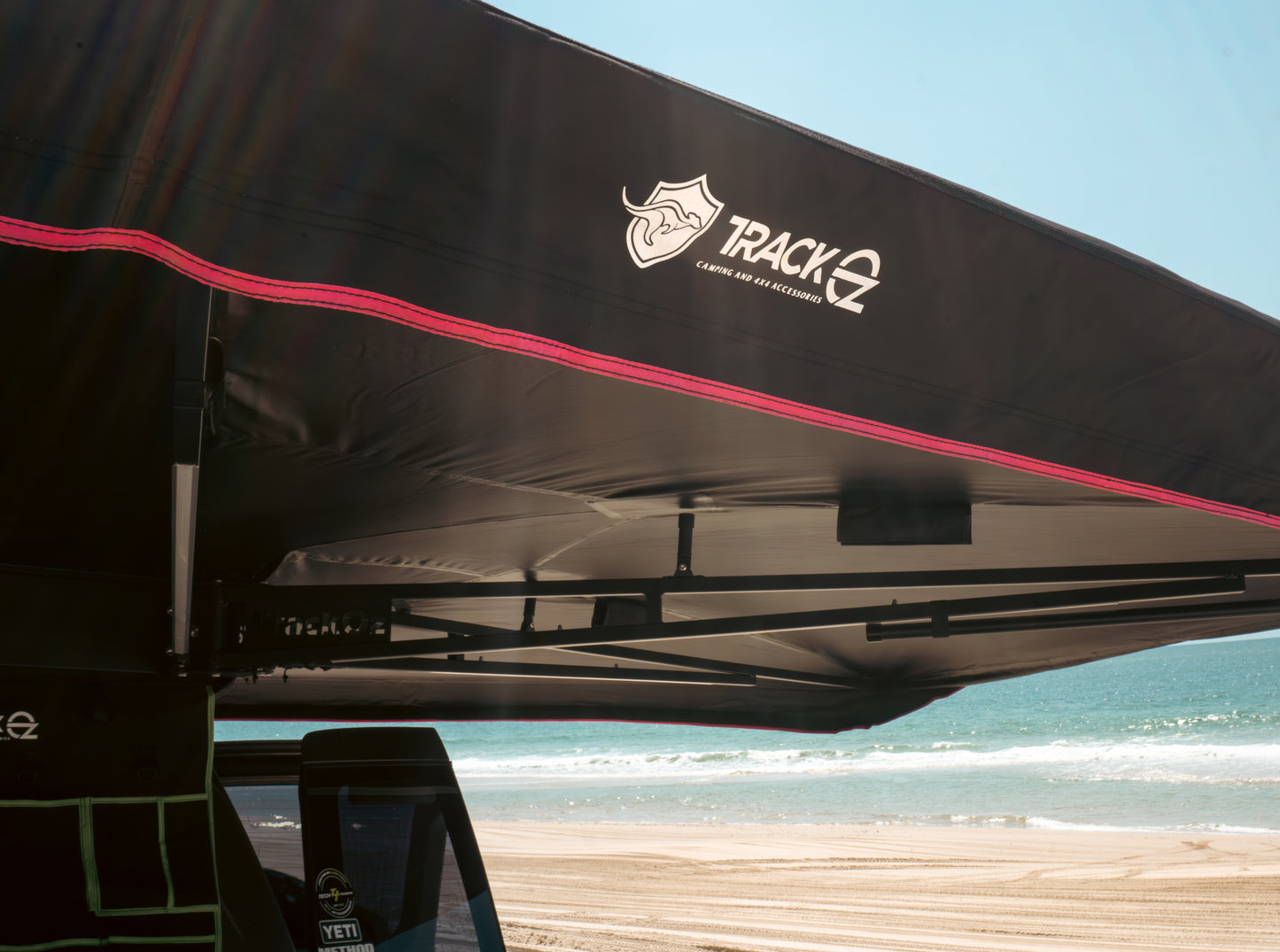 270 Freestanding Awning With Zip Entry