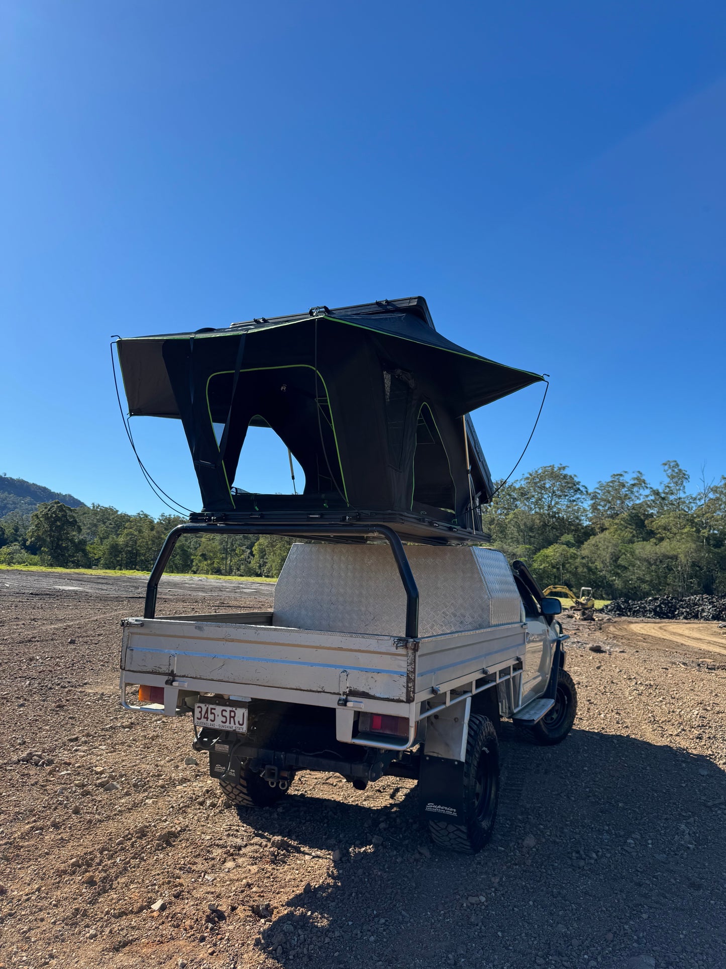 Deposit Pre Order - TrackOz X Hinge Rooftop Tent – Green Trim Edition