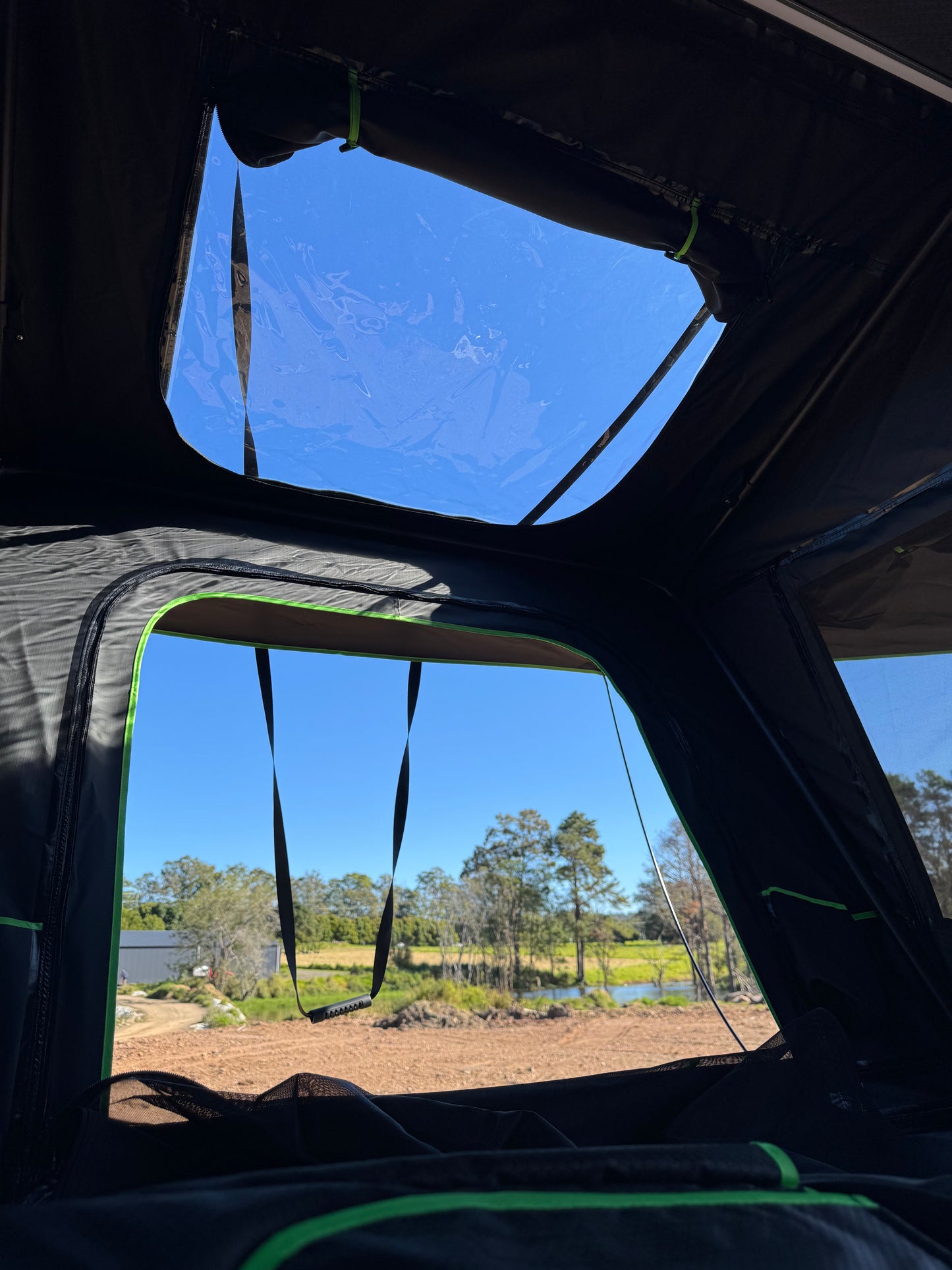 Deposit Pre Order - TrackOz X Hinge Rooftop Tent – Green Trim Edition