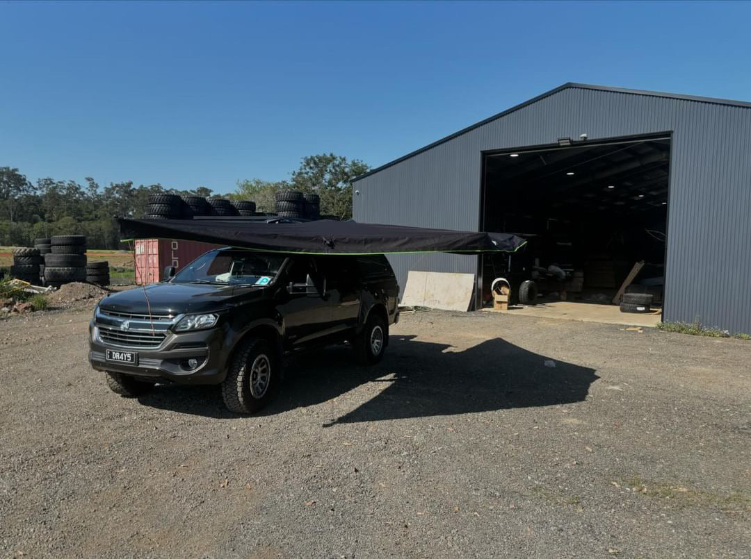 Free-Standing 180 Awning