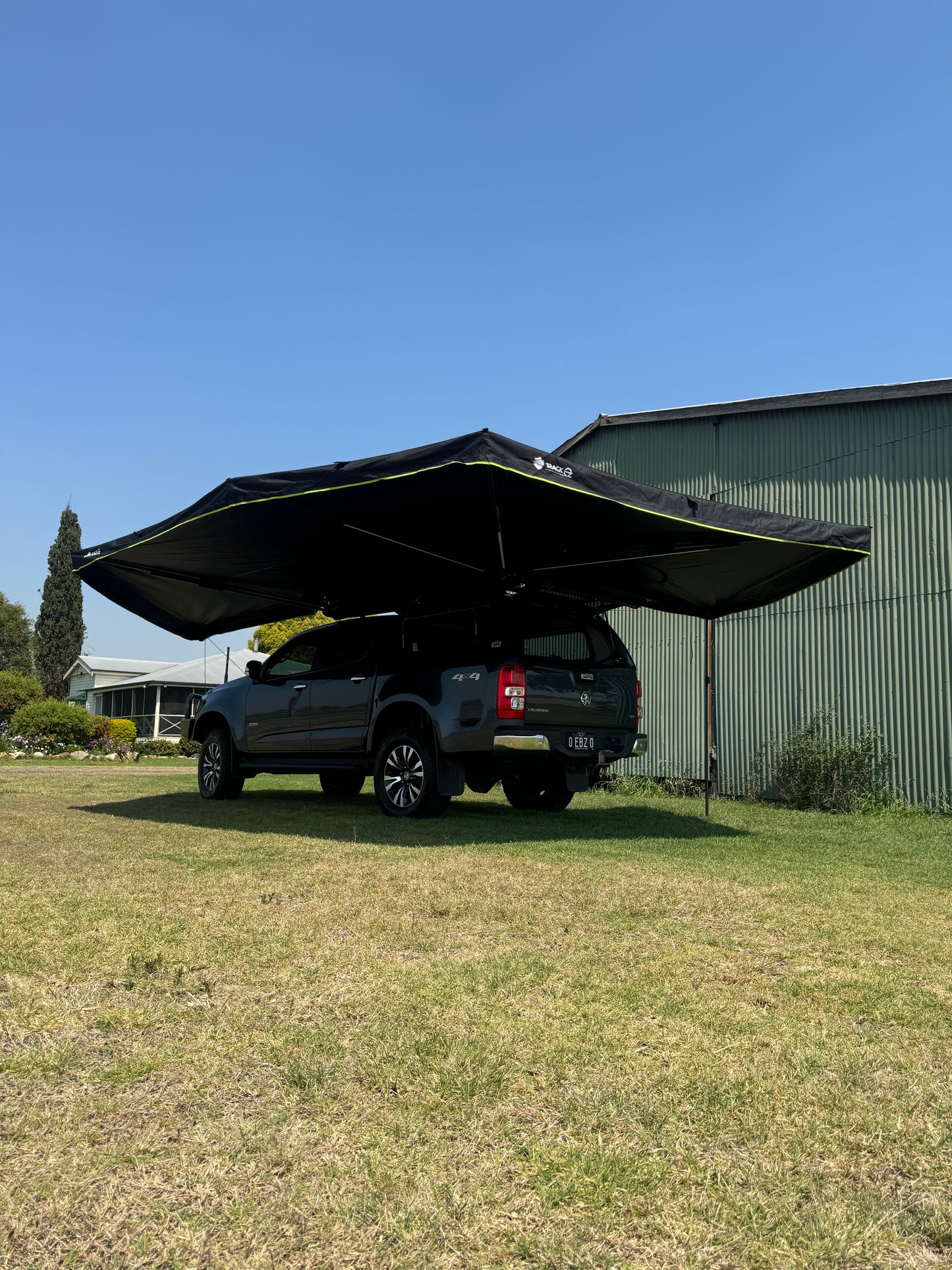 270 Extra Large Freestanding Awning With Zip Entry