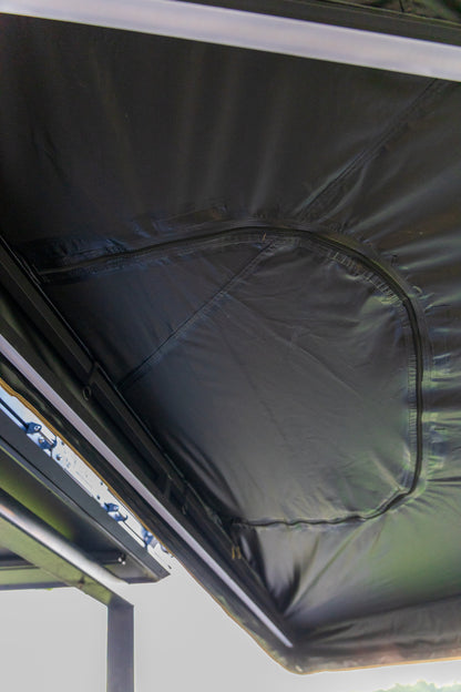 270 Freestanding Awning With Zip Entry