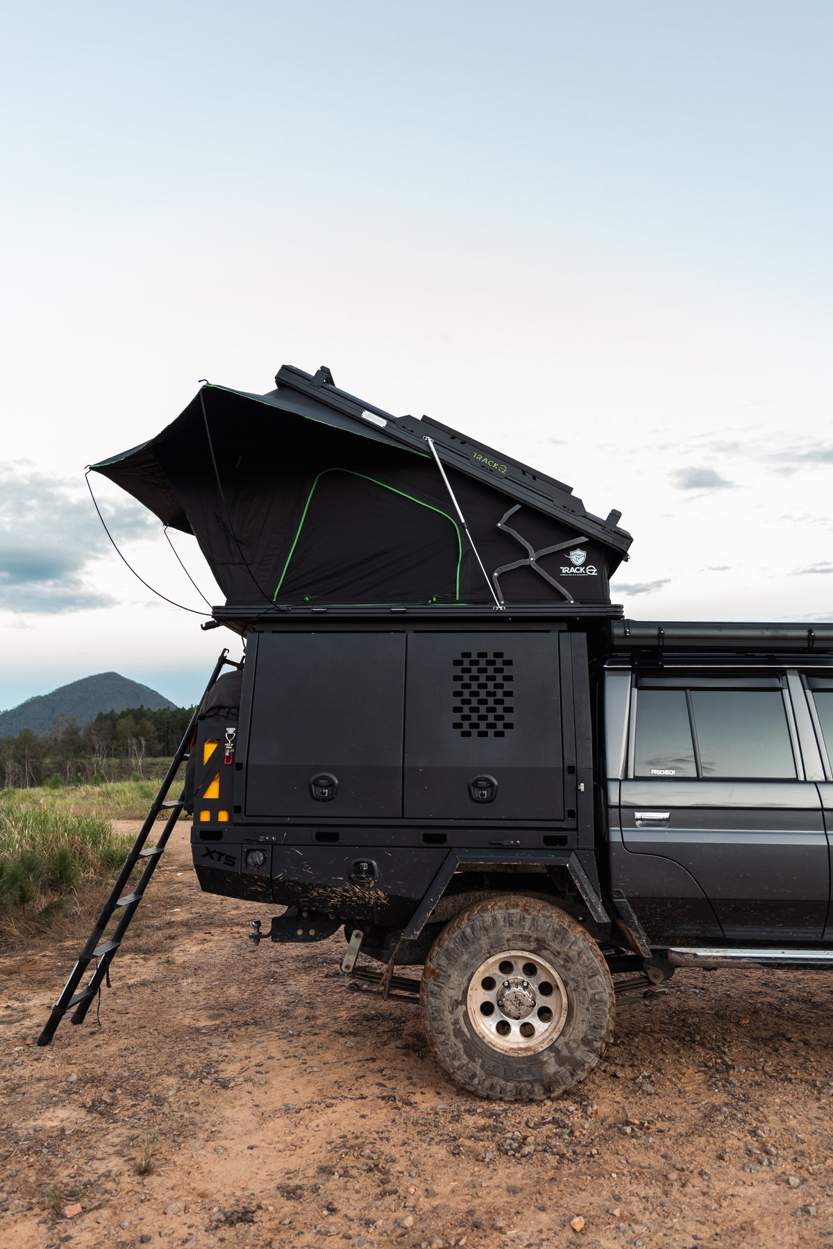X Hinge Rooftop Tent